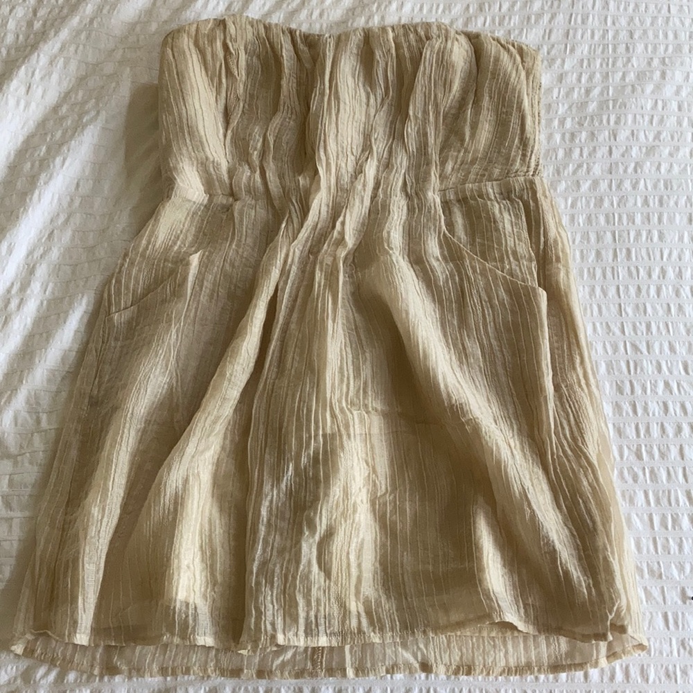 EUC Greylin strapless cocktail dress w pockets